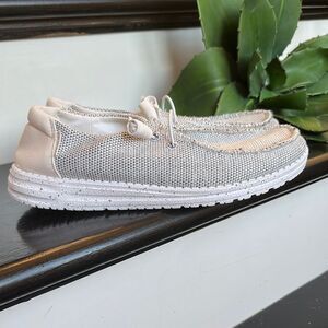 Hey Dude Wendy Shoes Women’s Size 8 Lightweight Slip-On Casual Loafers Like New